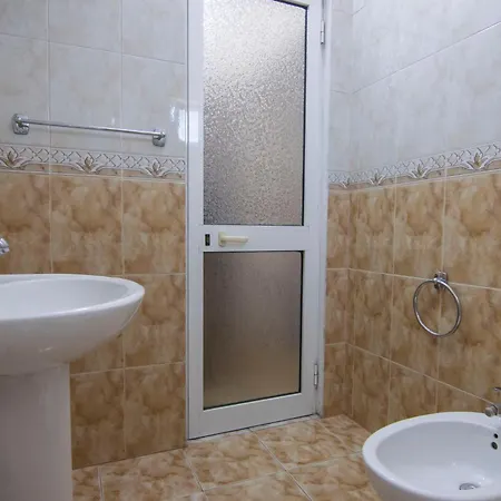 Tirana Central Apartment Apartament *