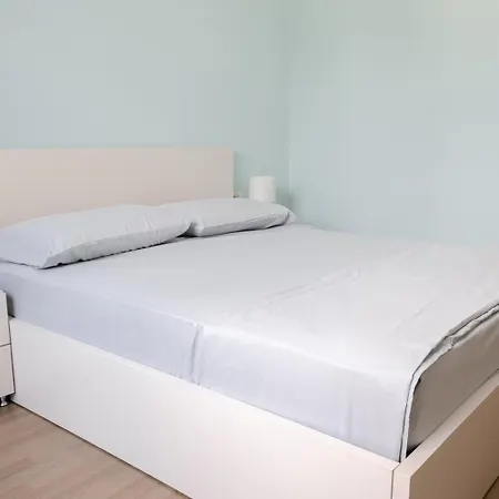 Central Tirana Apartment Apartment *