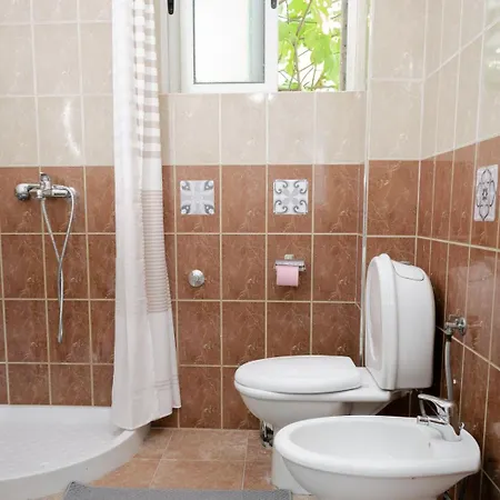 Central Tirana Apartment * Tirana
